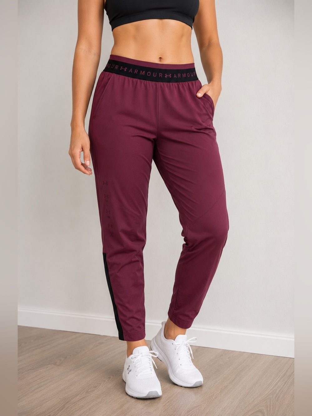 Under Armour Burgundy Athletic Jogger Pants Women’s Large Stretch Activewear